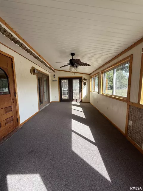 Exterior - 16265 E Cherokee Dr, Cuba, IL 61427 photo 13 of 15