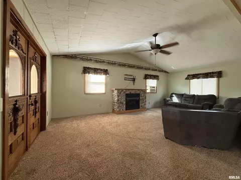 Living - 16265 E Cherokee Dr, Cuba, IL 61427 photo 2 of 11