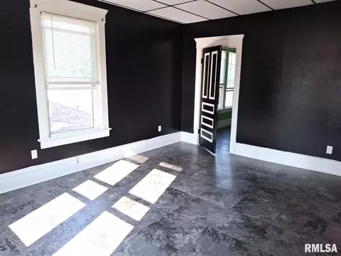Bedroom - 335 S 5th Ave, Canton, IL 61520 photo 6 of 11