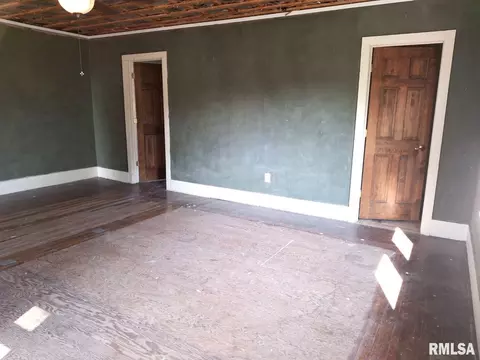 Bedroom - 335 S 5th Ave, Canton, IL 61520 photo 1 of 11