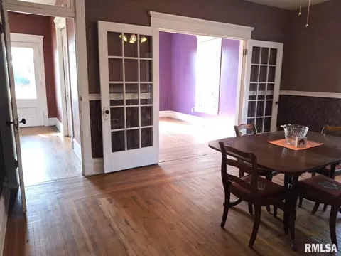 Dining - 335 S 5th Ave, Canton, IL 61520 photo 5 of 5