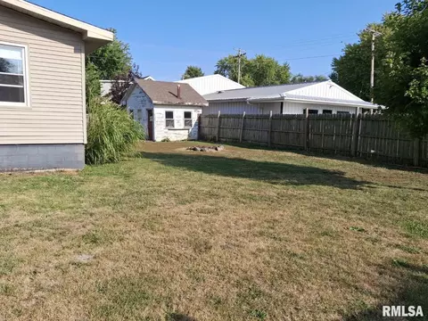 Exterior - 335 S 5th Ave, Canton, IL 61520 photo 12 of 13
