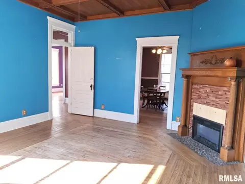 Living - 335 S 5th Ave, Canton, IL 61520 photo 3 of 6