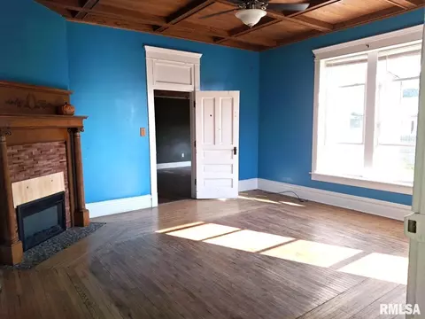 Living - 335 S 5th Ave, Canton, IL 61520 photo 1 of 6