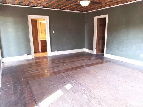 Bedroom - 335 S 5th Ave, Canton, IL 61520 photo 2 of 11