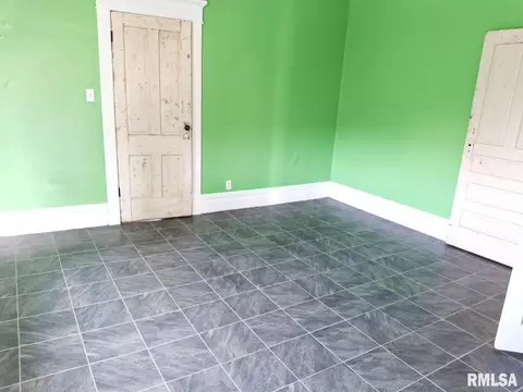 Bedroom - 335 S 5th Ave, Canton, IL 61520 photo 9 of 11