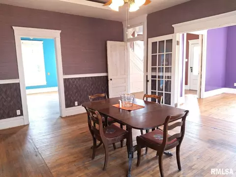 Dining - 335 S 5th Ave, Canton, IL 61520 photo 3 of 5