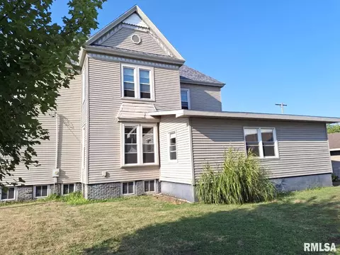 Exterior - 335 S 5th Ave, Canton, IL 61520 photo 10 of 13