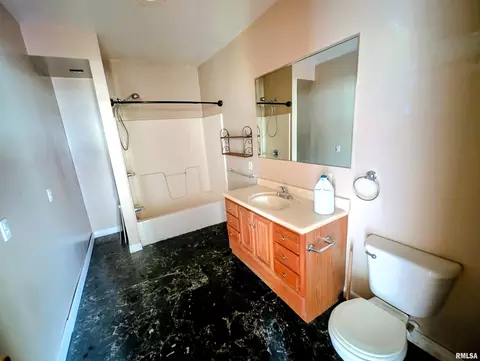 Bath - 108 W Fillmore St, Sciota, IL 61475 photo 1 of 1