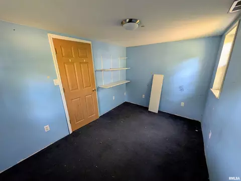 Bedroom - 108 W Fillmore St, Sciota, IL 61475 photo 2 of 4