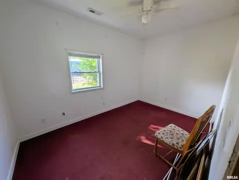 Bedroom - 108 W Fillmore St, Sciota, IL 61475 photo 1 of 4