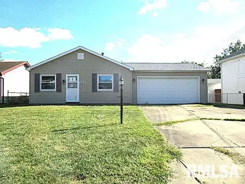 403 Rosewood Dr, Washington, IL 61571