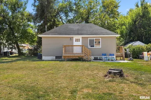 415 Edmund St, East Peoria, IL 61611