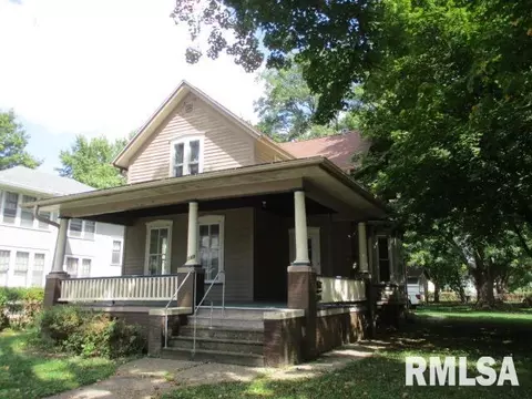 241 N Chambers St, Galesburg, IL 61401