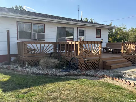 10206 E County Highway 14 Rd, Lewistown, IL 61542