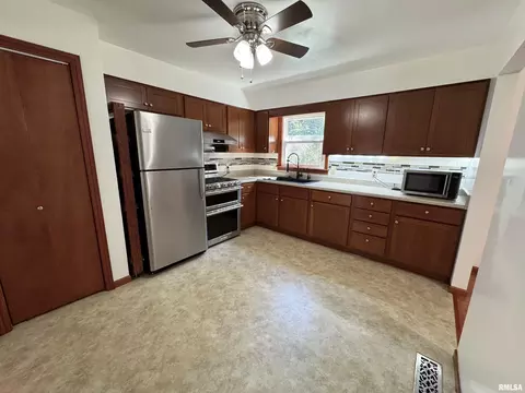 Kitchen - 1707 Riverview Dr, Macomb, IL 61455 photo 1 of 5