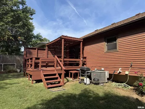 Exterior - 1707 Riverview Dr, Macomb, IL 61455 photo 11 of 17