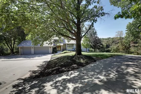 Exterior - 100 S Quail Walk Rd, Macomb, IL 61455 photo 3 of 14