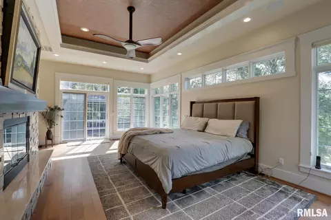 Bedroom - 100 S Quail Walk Rd, Macomb, IL 61455 photo 1 of 9