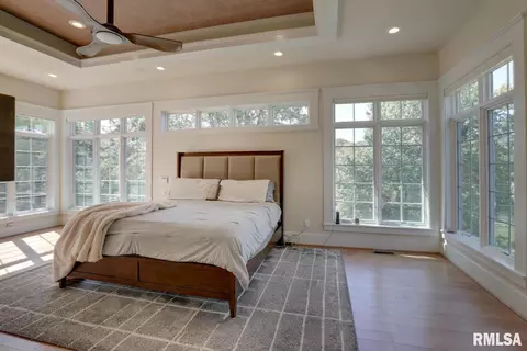 Bedroom - 100 S Quail Walk Rd, Macomb, IL 61455 photo 3 of 9