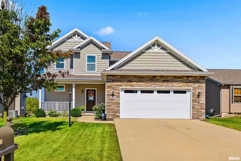 2601 W Sesame St, Dunlap, IL 61525