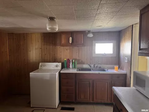 403 N 3rd St, Cuba, IL 61427 photo 8