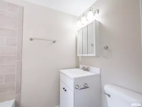 1350 E Chestnut St, Canton, IL 61520 photo 18