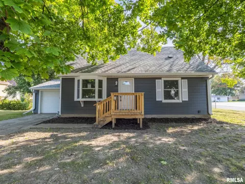 1350 E Chestnut St, Canton, IL 61520