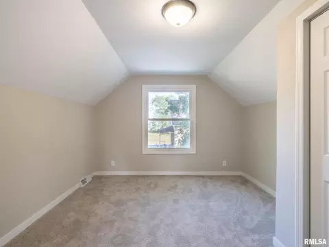 1350 E Chestnut St, Canton, IL 61520 photo 14