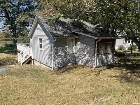 6528 Bass Rd, Manito, IL 61546