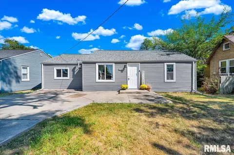 104 Cherry Ln, Washington, IL 61571