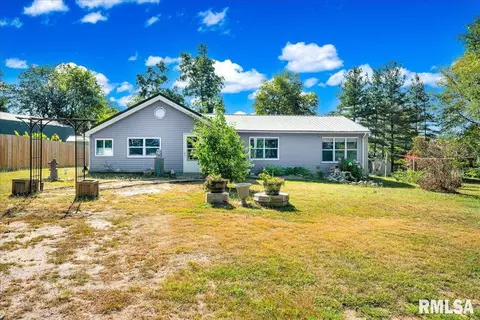 3157 Rakestraw Rd, Manito, IL 61546