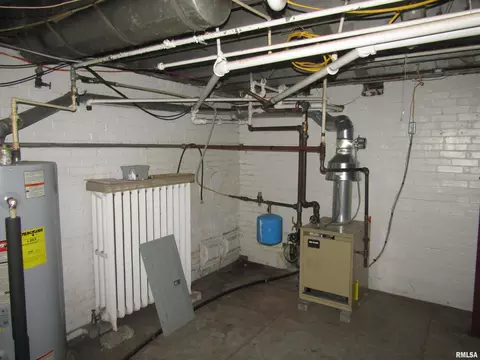 502 E Broadway St, Astoria, IL 61501 photo 37