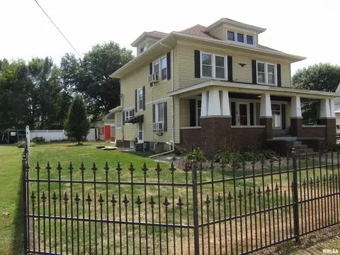 502 E Broadway St, Astoria, IL 61501 photo 2
