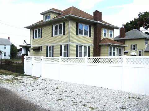 502 E Broadway St, Astoria, IL 61501 photo 4