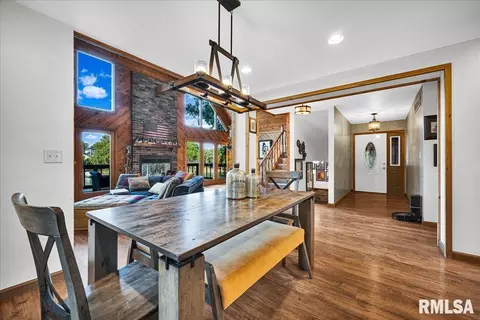 Dining - 9517 W Whittingham Pt, Mapleton, IL 61547 photo 1 of 1