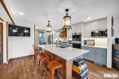 Kitchen - 9517 W Whittingham Pt, Mapleton, IL 61547 photo 1 of 6