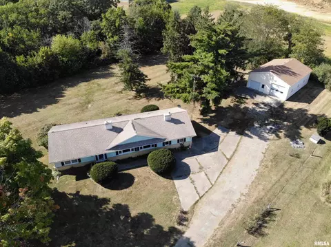 8510 N 1250th Rd, Colchester, IL 62326