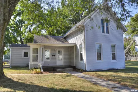432 N Randolph St, Macomb, IL 61455