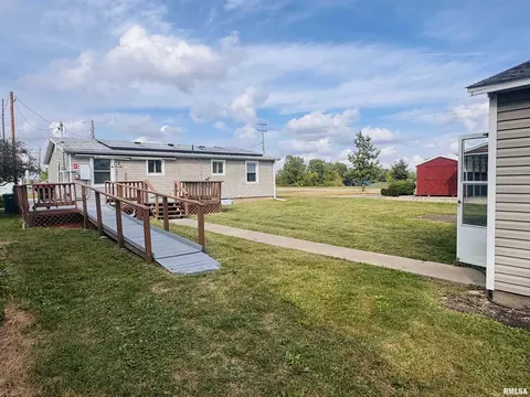 Exterior - 1625 E Murray St, Macomb, IL 61455 photo 4 of 7