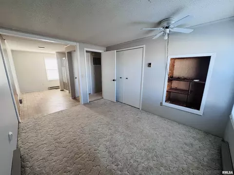 Bedroom - 1625 E Murray St, Macomb, IL 61455 photo 3 of 4
