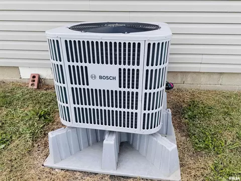 Other - 1625 E Murray St, Macomb, IL 61455 photo 5 of 14