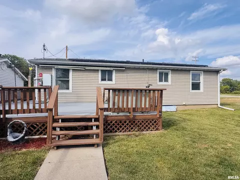 Exterior - 1625 E Murray St, Macomb, IL 61455 photo 6 of 7