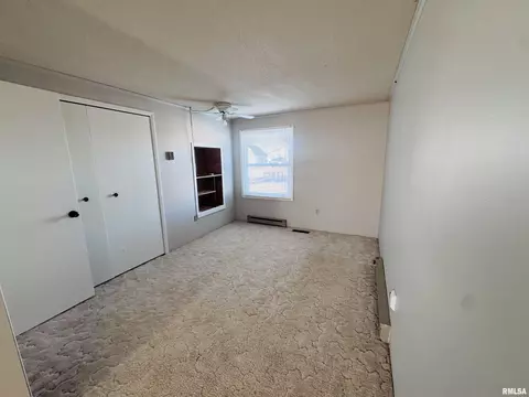 Bedroom - 1625 E Murray St, Macomb, IL 61455 photo 4 of 4