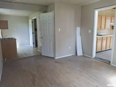 Living - 624 S Main St, Canton, IL 61520 photo 4 of 5