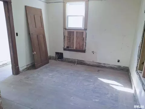 Bedroom - 624 S Main St, Canton, IL 61520 photo 1 of 3