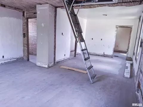 Other - 624 S Main St, Canton, IL 61520 photo 9 of 10