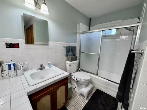 146 Holden Ter, Macomb, IL 61455 photo 27