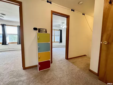 146 Holden Ter, Macomb, IL 61455 photo 17