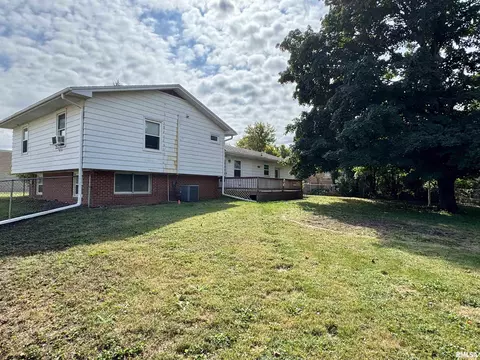 146 Holden Ter, Macomb, IL 61455 photo 40